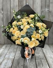Букет цветов из:  Розы и Лизиантусы в Кромы