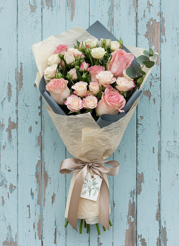 Букет цветов из: Розы в Кромы