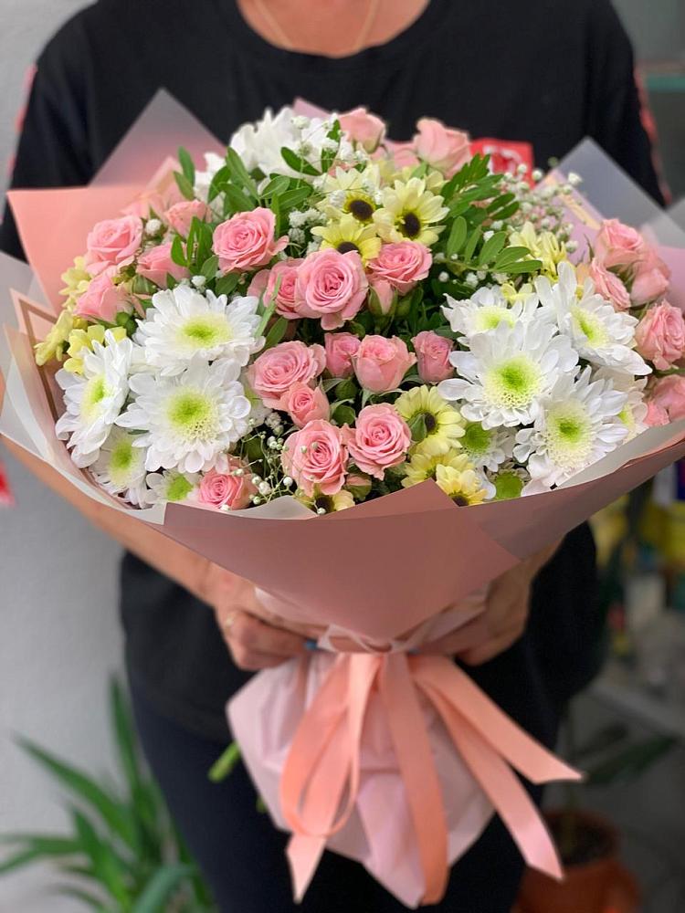 Букет юношеские грезы в Кромы Букет цветов из: Розы и Хризантемы в Кромы