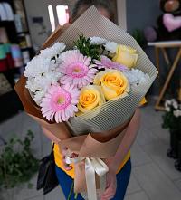 Букет цветов из:  Герберы, Розы и Хризантемы в Кромы