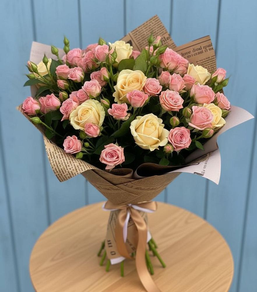 Букет цветов из: Розы в Кромы