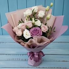 Букет цветов из:  Розы и Лизиантусы в Кромы