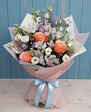 Букет цветов из:  Лизиантусы, Розы, Альстромерии и Гипсофила #REPLACE_PRED# Кромы