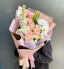 Букет цветов из:  Хризантемы и Розы в Кромы