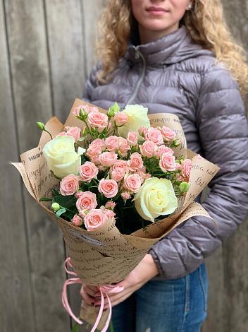 Букет цветов из: Розы в Кромы