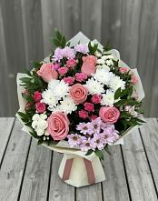 Букет цветов из:  Альстромерии, Гвоздики, Розы и Хризантемы в Кромы