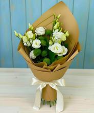 Букет цветов из:  Хризантемы и Лизиантусы в Кромы