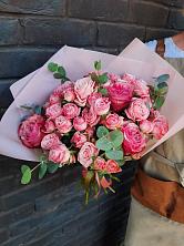 Букет розы в пальмах в Кромы Букет цветов из: Розы в Кромы